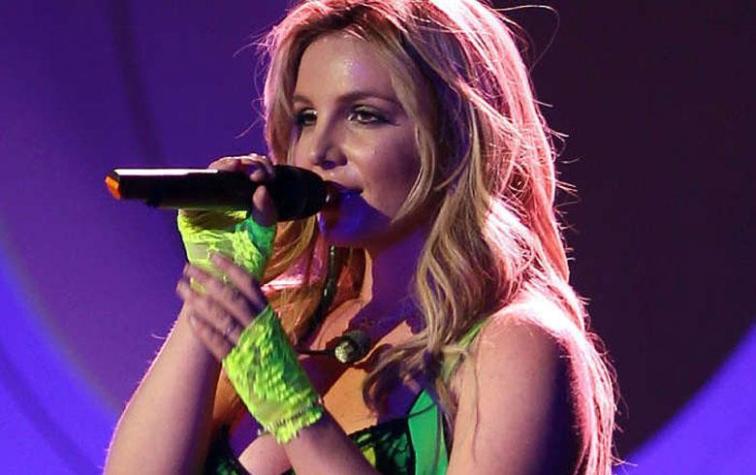 Britney Spears tapó bocas con canción a capela en medio de un concierto