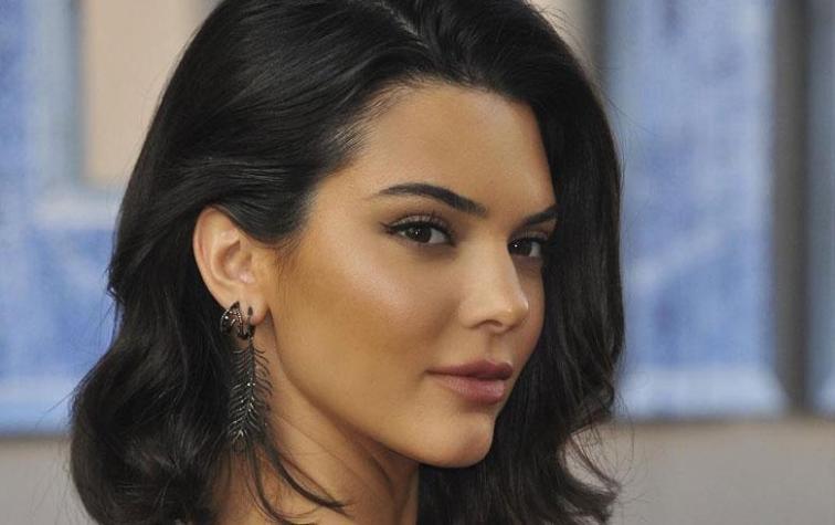 Kendall Jenner se desnuda para anunciar que no fuma