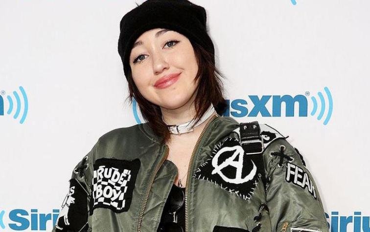 Noah Cyrus y Austin Mahone fueron captados en cita