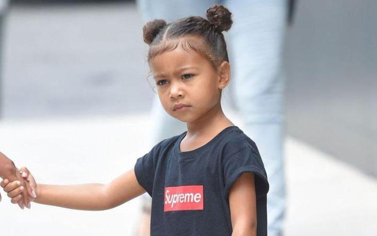 North West se sumó a la moda del corsé sobre la ropa