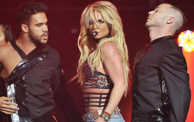 Hombre supuestamente armado intimida a Britney Spears en concierto 