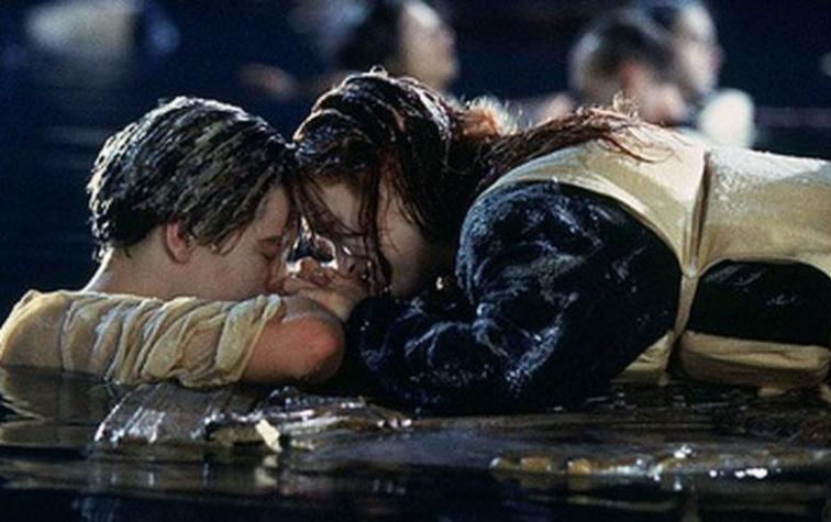 Director de "Titanic" confiesa brutal error en la película a 20 años de su estreno