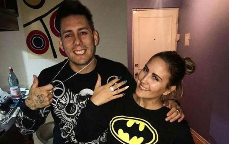 Mari Almazábar y Dash retocan sus cabellos matchy macthy