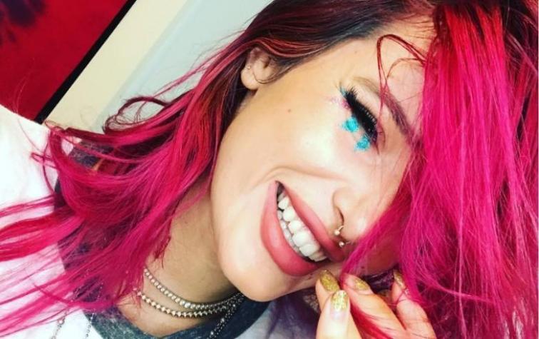 Bella Thorne es definitivamente amante del maquillaje glitter