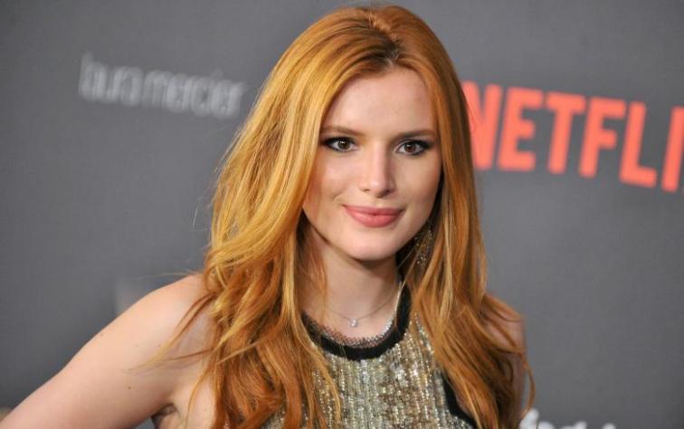 Bella Thorne comparte fotos besando a famosa Youtuber