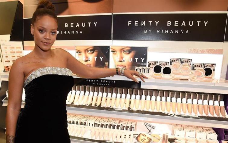 La razón por la que las colecciones de moda y belleza de Rihanna se llaman “Fenty”