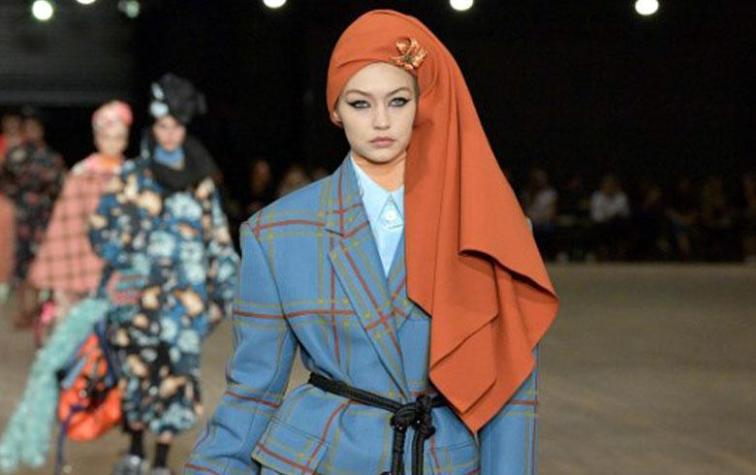 Volumen, oversize y color fueron las claves del desfile de Marc Jacobs en la NYFW