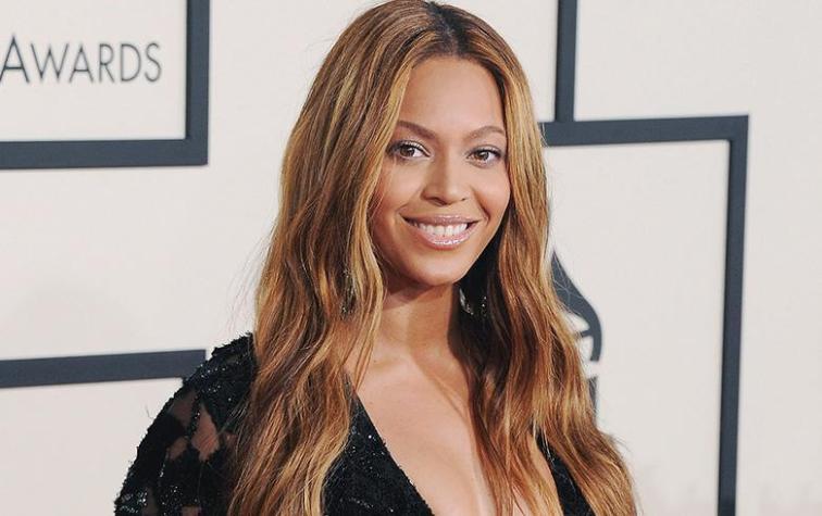 Rubios miel: Cinco famosas que te convencerán con su look