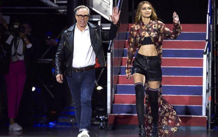 Tommy Hilfiger despidió la LFW con diseños noventeros y grunge