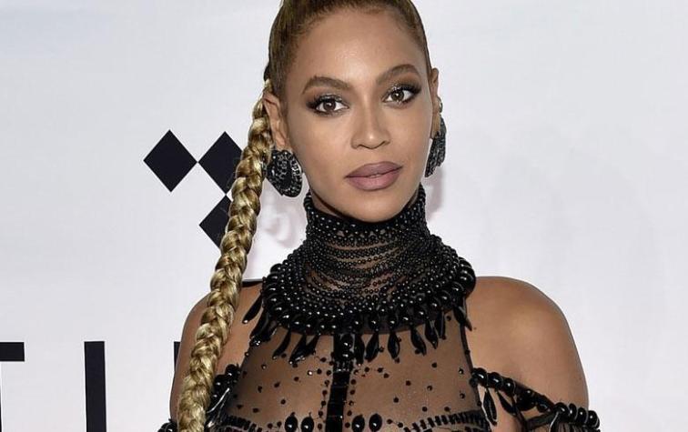 Beyoncé impacta con imágenes sin maquillaje