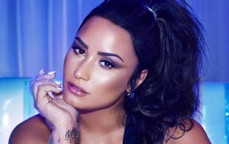 Demi Lovato se luce con el estampado del momento