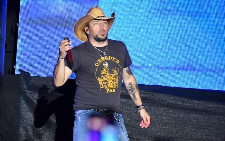 Jason Aldean abandona el escenario durante tiroteo en Las Vegas