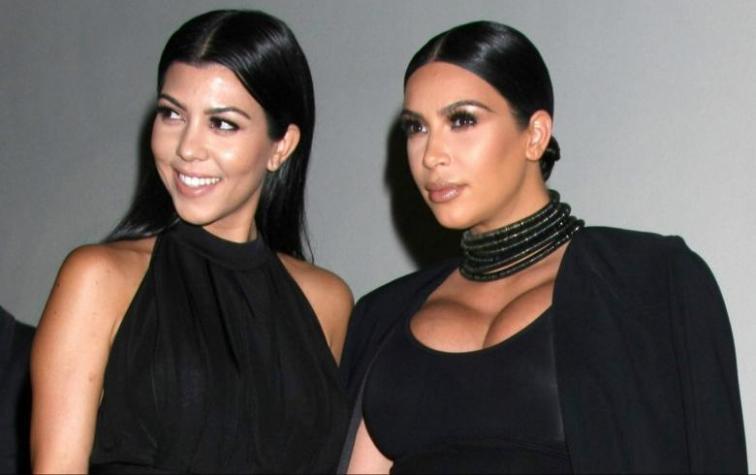 La pose con la que Kim y Kourtney Kardashian escondieron la pancita de Khloé