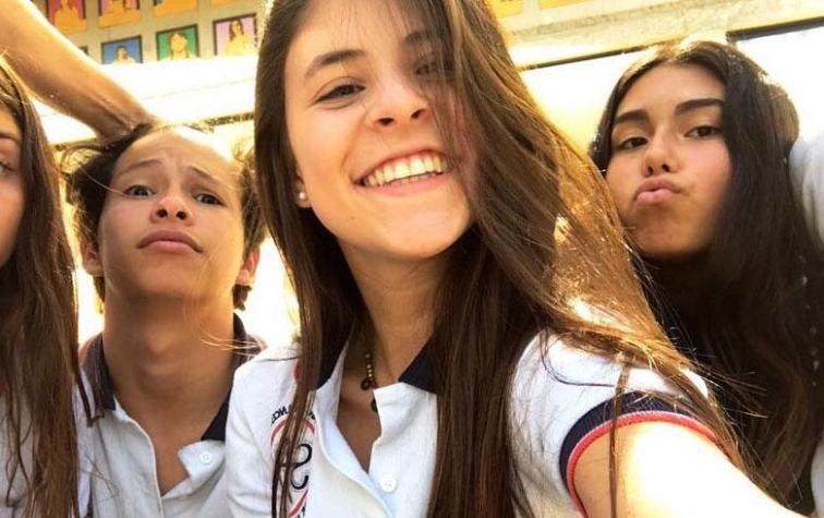 Actriz Teresita Commentz cautiva mostrando la prenda preferida de las jovencitas