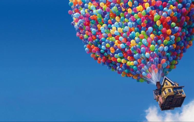 Quiso imitar la película "Up" al volar con globos de helio y este fue el resultado de su aventura