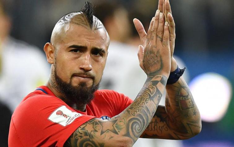 A lo King: Arturo Vidal bautizó a su hijo en el Vaticano