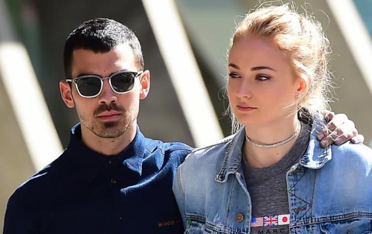 ¿Por qué Sophie Turner y Joe Jonas no se toman fotos con sus fans?