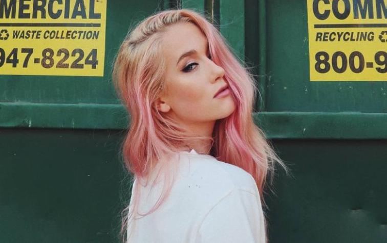 Vesta Lugg y su sensual pose en traje de baño que sacó más de algún suspiro en Instagram