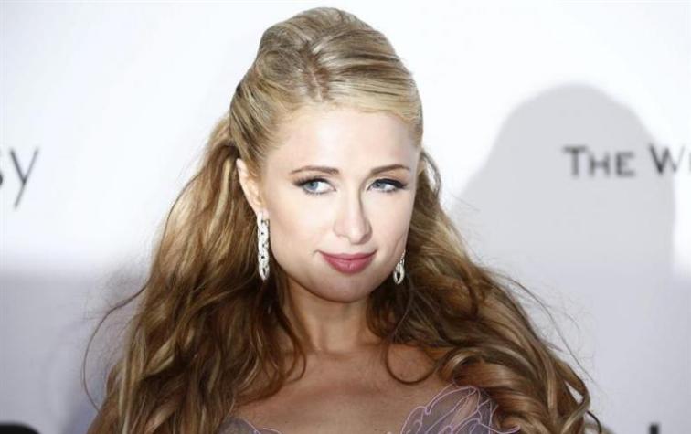 Paris Hilton comparte foto para demostrar que ella y Britney Spears inventaron las selfies y desata la polémica