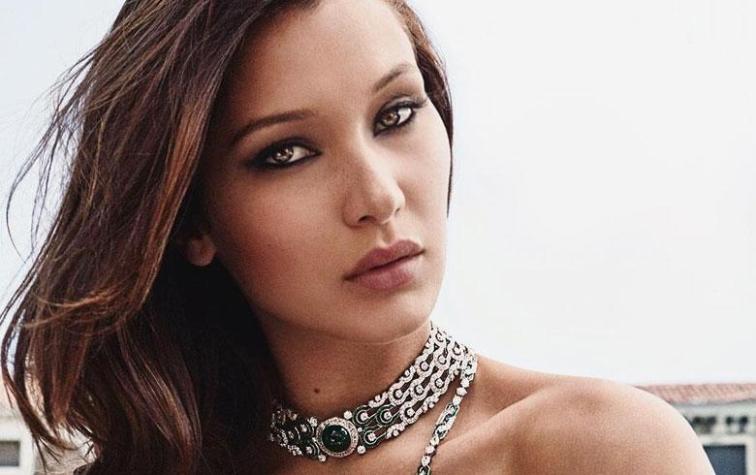 Bella Hadid ya no luce seria en sus fotos ¡y hay pruebas!