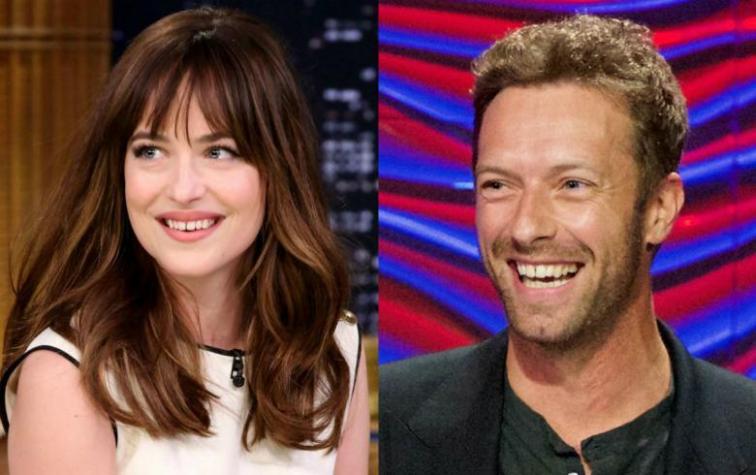 ¡Enamorada! Foto de Dakota Johnson en concierto de Coldplay confirmaría romance con Chris Martin