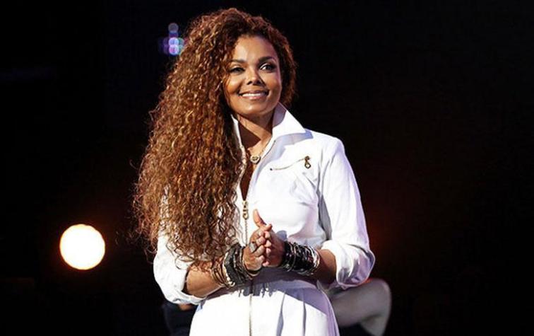 Janet Jackson aparece en evento luciendo un nuevo rostro 