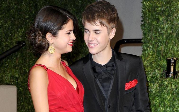 Captan a Selena Gomez y Justin Bieber en caminata romántica