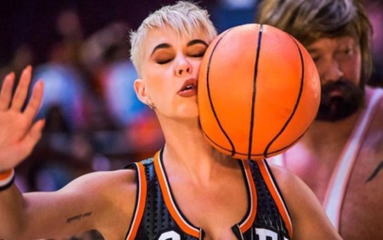 El certero pelotazo que le dio Katy Perry a un fan