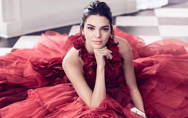 Kendall Jenner luce ultra delgada y llama la atención de sus seguidores