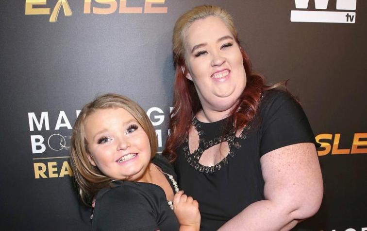 “Mama June” muestra nueva figura  y se prepara para ingresar a concurso de belleza  