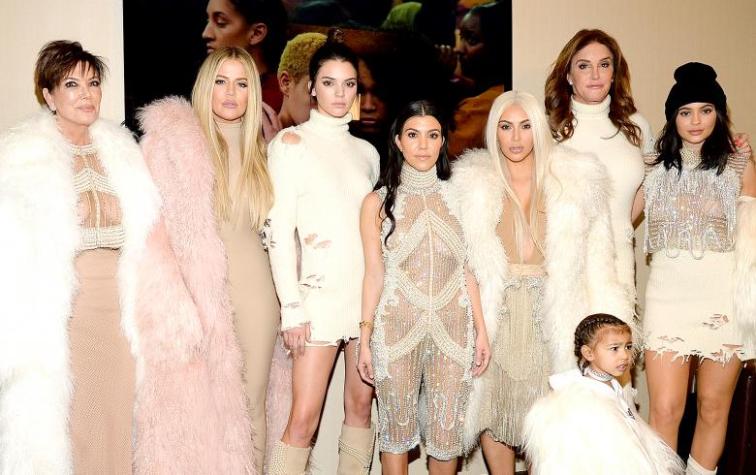 Las Kardashian adelantaron su clásica postal de navidad