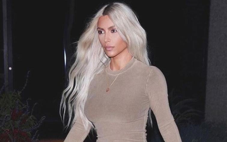 Kim Kardashian sorprende con fotos de sus hijos modelando ropa