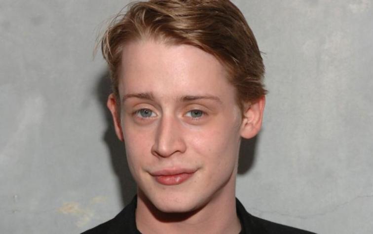 Feliz y enamorado: Así se muestra Macaulay Culkin durante su estadía en París