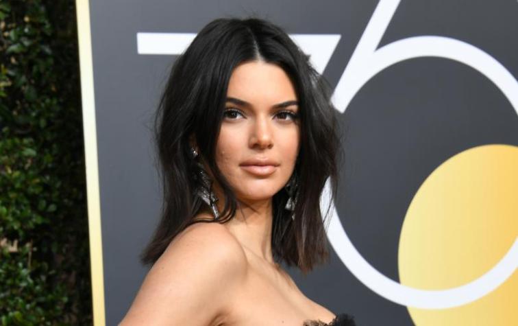 Kendall Jenner debutó en los Golden Globes con vestido estilo Rihanna