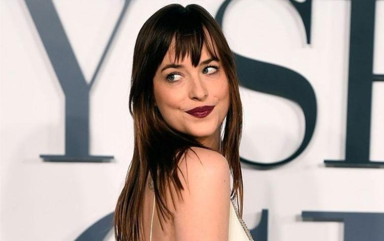 Dakota Johnson muestra el comercial que realizó con su madre cuando tenía 9 años