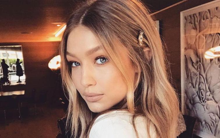 Gigi Hadid enseña cómo se luce el rosado en invierno