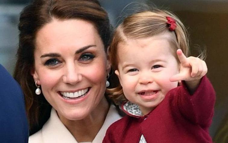 Las tiernas fotos de la princesa Charlotte en su primer día de escuela
