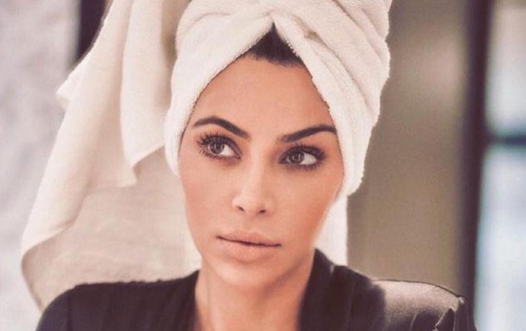 Kim Kardashian vuelve a desnudarse en redes sociales