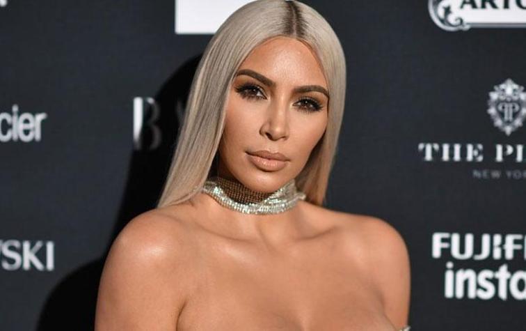 Kim Kardashian sorprende con selfie en topless a 10 días de ser madre