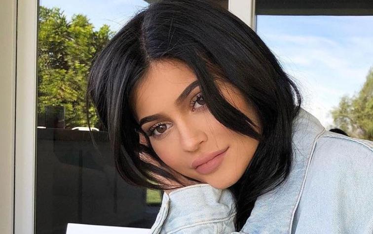 Kylie Jenner fue fotografiada en la farmacia con tremenda panza de embarazo