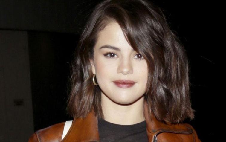 Selena Gomez recibe cientos de críticas por su look y causa controversia en la web