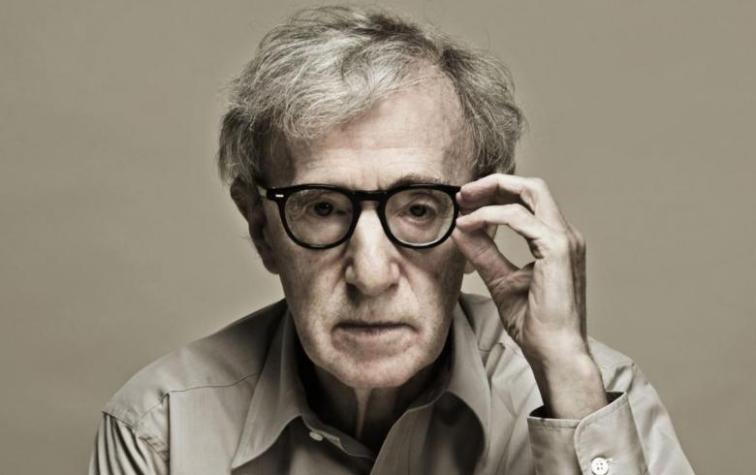 Woody Allen niega abusos a su hija y condena "cinismo" de la familia Farrow