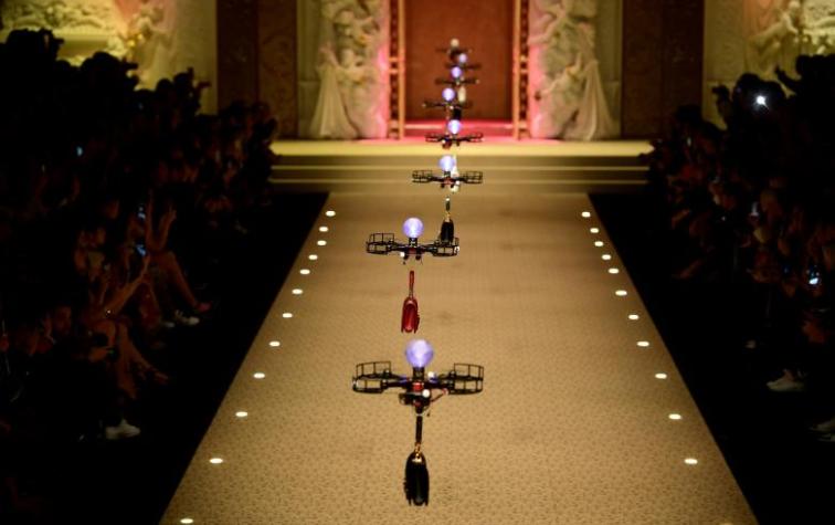 Dolce & Gabbana cambió a las modelos por drones