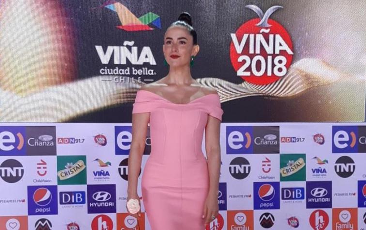 Lorena Bosch se la jugó con un vestido rosado y combinación de colores