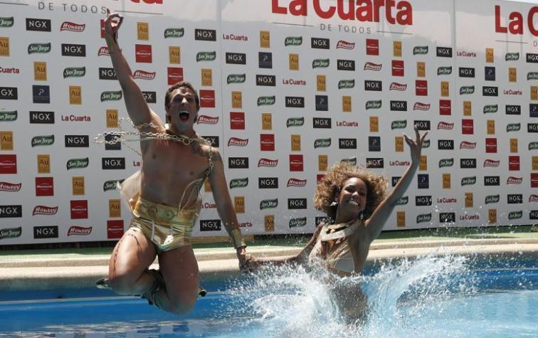 En fotos: el piscinazo de Betsy Camino y Matías Vega en Viña 