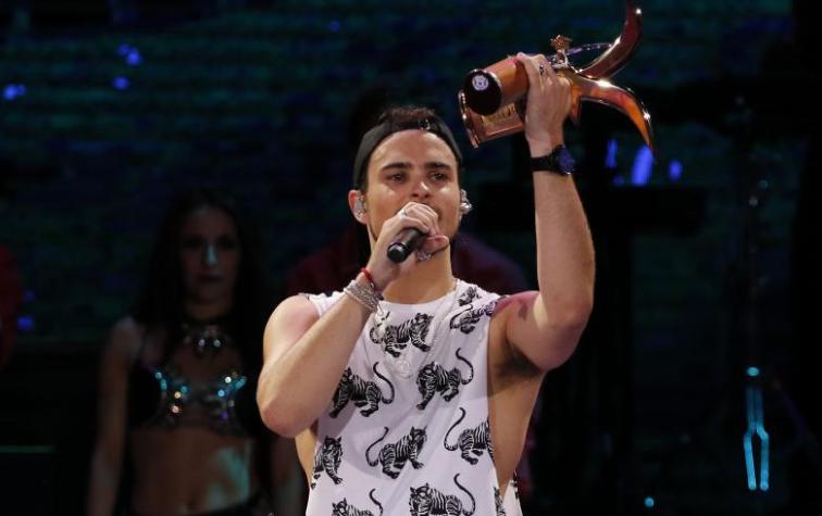 Augusto Schuster dividió a los tuiteros con su presentación en Viña 2018