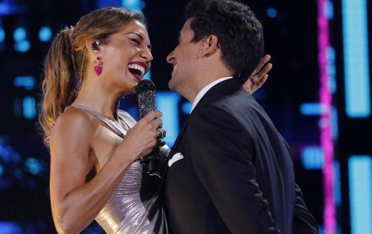 Así fue el romántico beso entre Carola de Moras y Rafael Araneda 