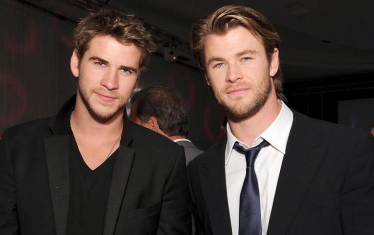Esta imagen demuestra que Chris y Liam Hemsworth son idénticos a su padre