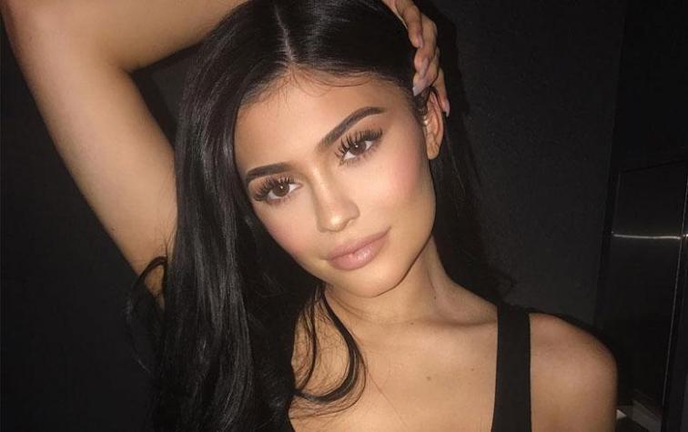 Expareja de Kylie Jenner le solicita prueba de ADN tras nacimiento de bebé