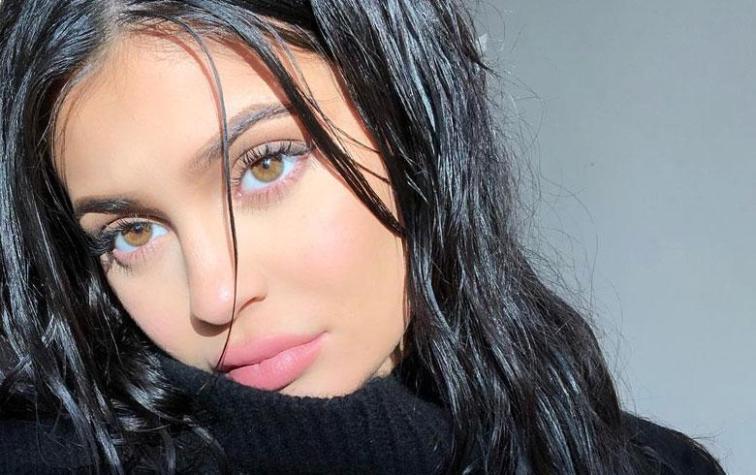 Kylie Jenner sube la primera foto de su hija recién nacida 